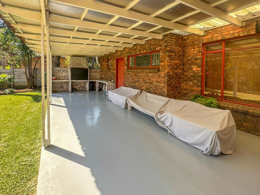 3 Bedroom Property for Sale in Meerhof North West